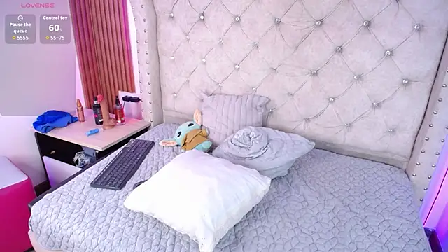 Elizabeth_Evans1 webcam