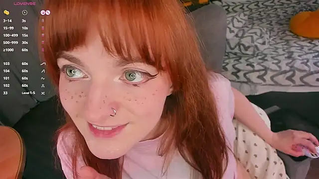 Alice_CutePerv webcam