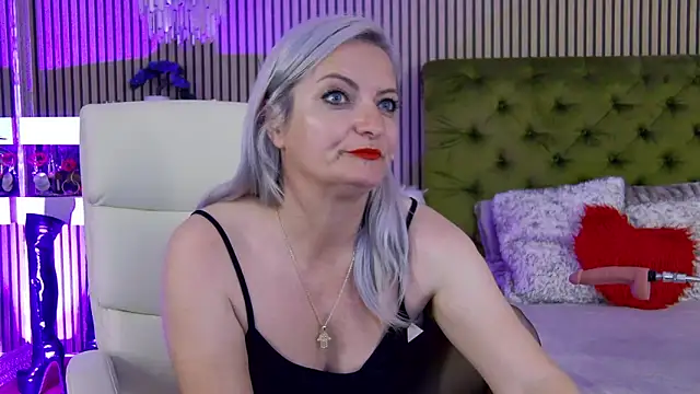 ladytouch - LadyTouch's free webcam - UK Sex Cams