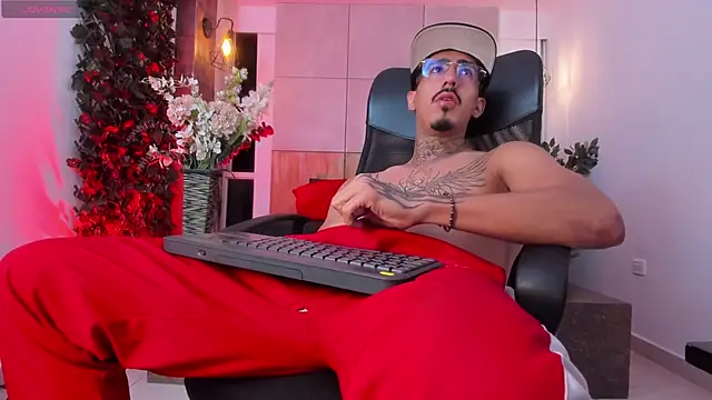 Donovan_Desmond webcam