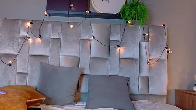 ManuelaRousse__ webcam