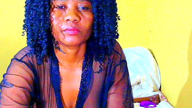 Augustine-Blooomxx webcam