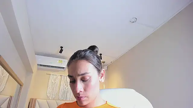 NahimiThompson webcam