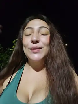 vickyhoult (F young) - Rub pussy on your face