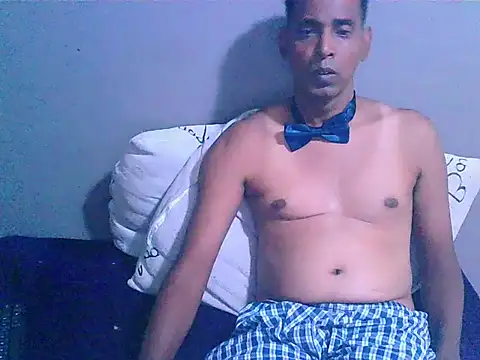 IndianHunk01 webcam