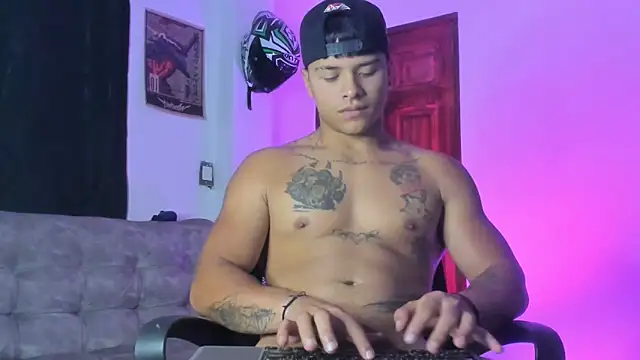 Dominic_Biker__ webcam