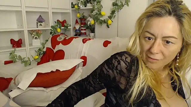 _karolynesyera_ webcam