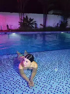 Pretty_Julieta webcam