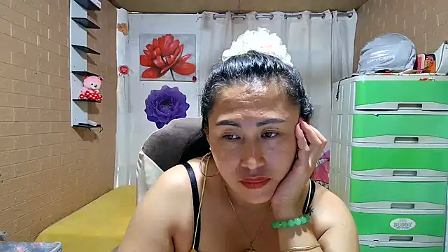 Filipina_Desire webcam