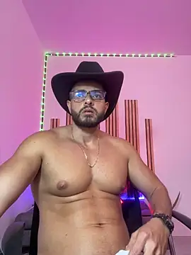 magnumchris - Magnumchris's free webcam - UK Sex Cams