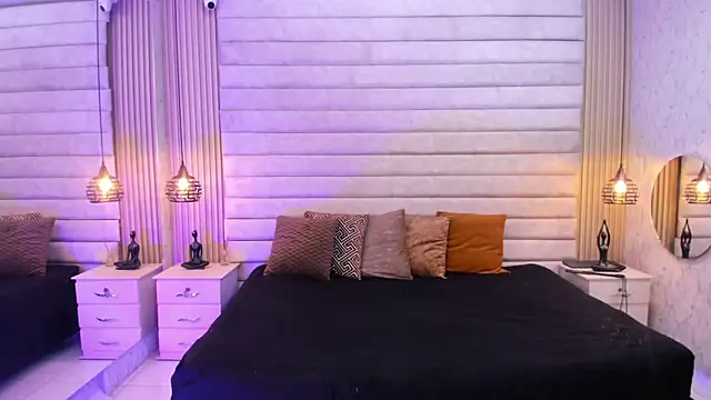 VictoriaaBlair webcam