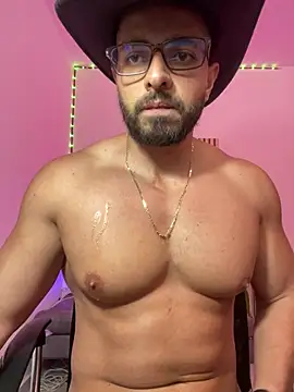 magnumchris - Magnumchris's free webcam - UK Sex Cams