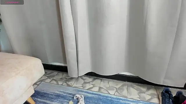 magical_muse122 webcam