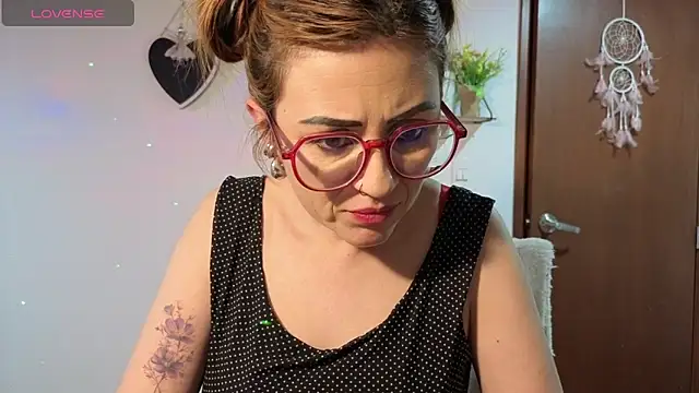 victoria_fallon (F milf) - Flash Tits 💯💞​