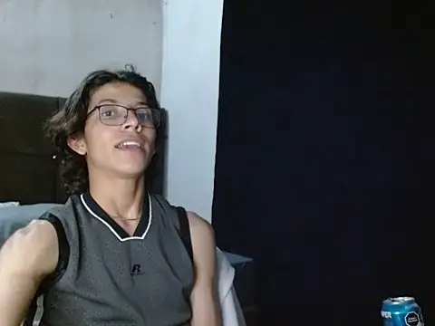 vazak - VAZAK's free webcam - UK Sex Cams