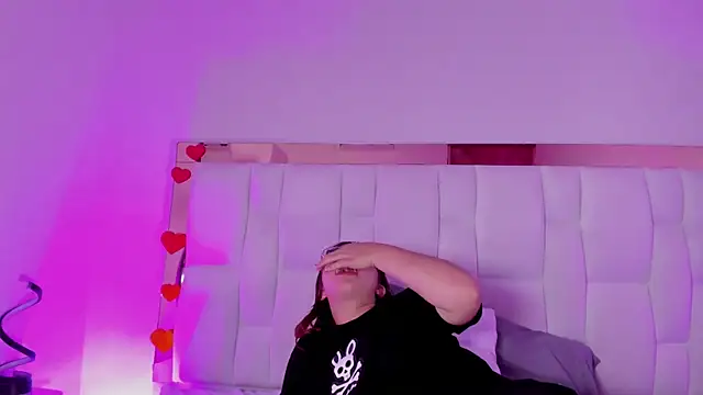 AliciaWhite_nt webcam