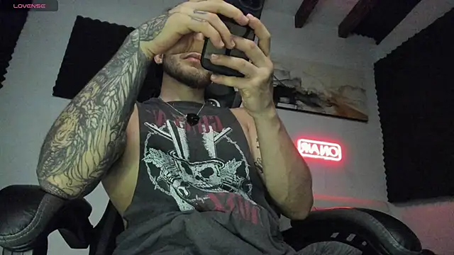 LucianSinclair webcam