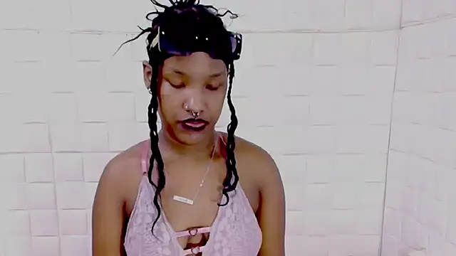 EroticSexyPrada webcam