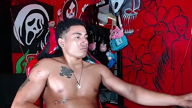 Nikkithebeastx webcam