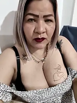 Dalessa_Bigtits webcam