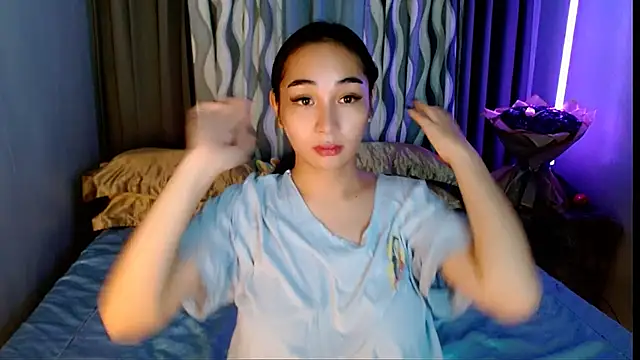 SweetLilly_18 webcam