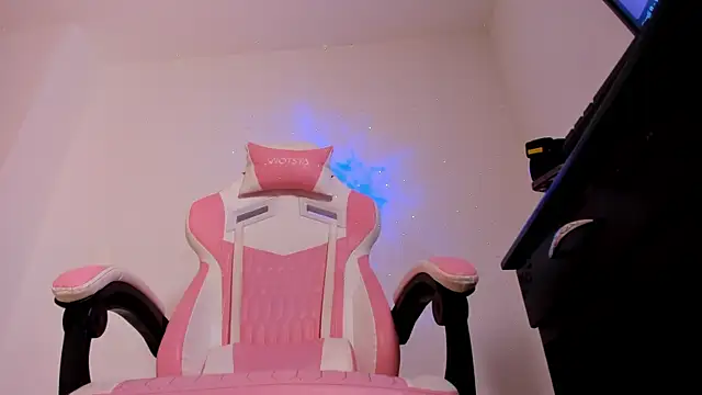 AngelaClarke520 webcam