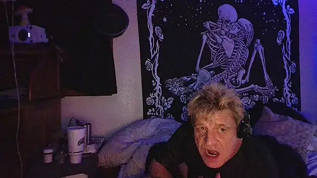 whitehole4bbc252 webcam