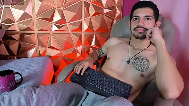AlejandroStormm webcam