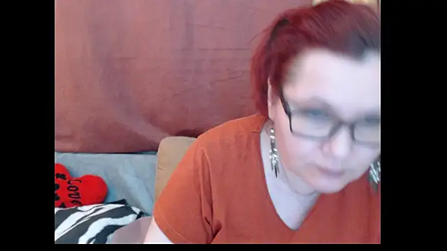 PlayfullMature webcam