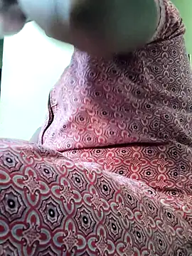 yamini1431 - Live Cams