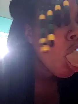 HONEYSWEETS_LIVE webcam