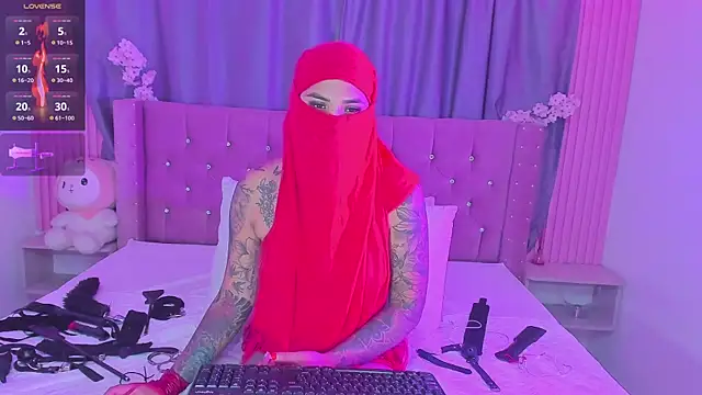 nayla-mouna - Nayla-Mouna's free webcam - UK Sex Cams