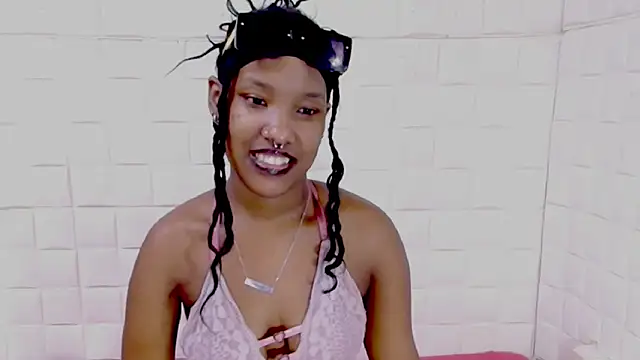 EroticSexyPrada webcam