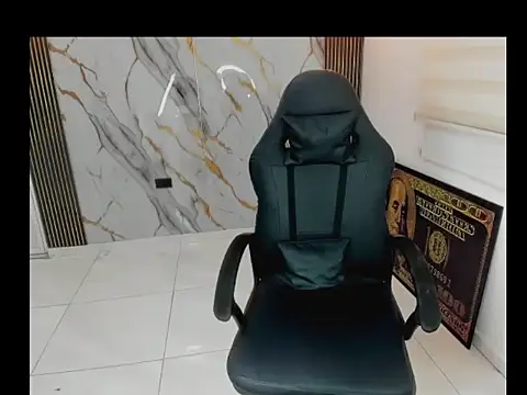 queen_findom1 webcam