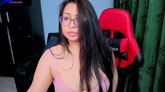 charlotee_lovee69 - Charlotee_lovee69's free webcam