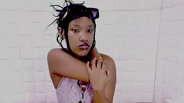 EroticSexyPrada webcam