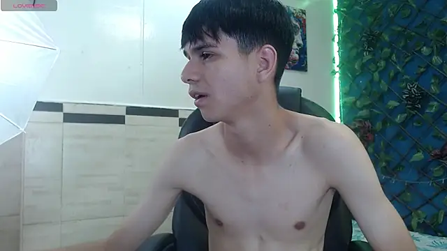 maxim_rod (M twink) - MAKE HIM HAVE A GREAT ERECTION WITH FRES