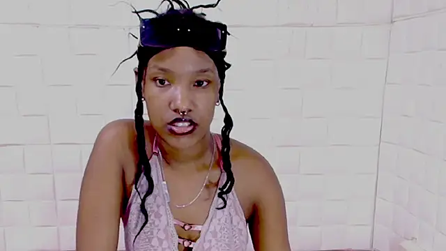 eroticsexyprada (F teen) - make me smile