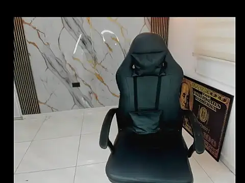 queen_findom1 webcam