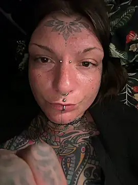 lizzardqueeen webcam