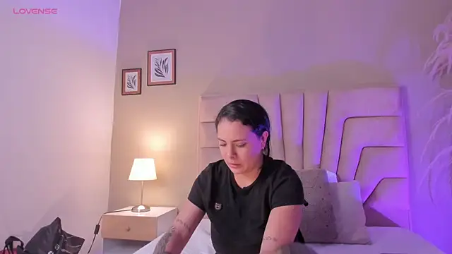 angelica_cross_ webcam