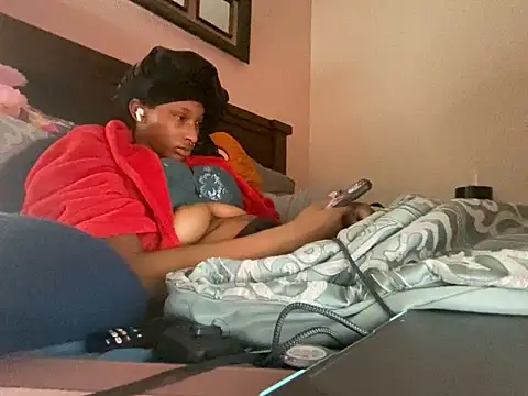 brooke012 (F teen) - Help with mybday and buy cont on snap