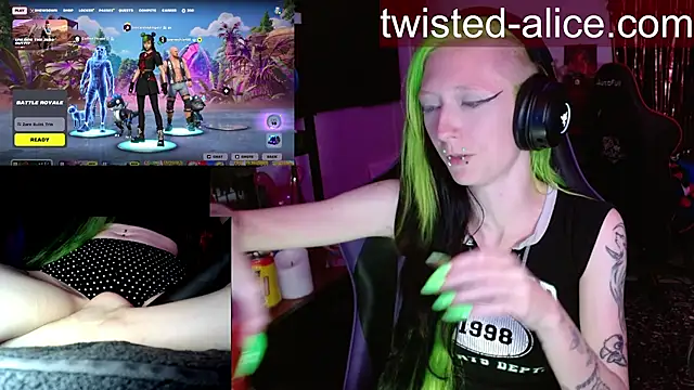 Twisted_Alice webcam