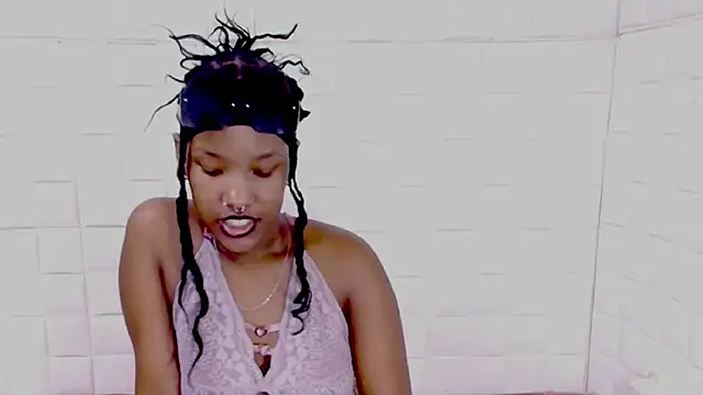 EroticSexyPrada webcam