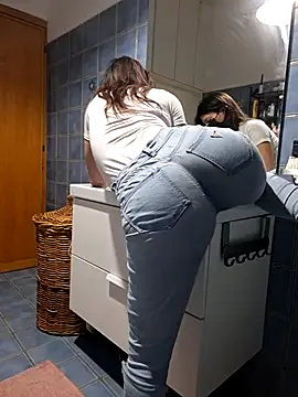 Dayana2022 live sex cam