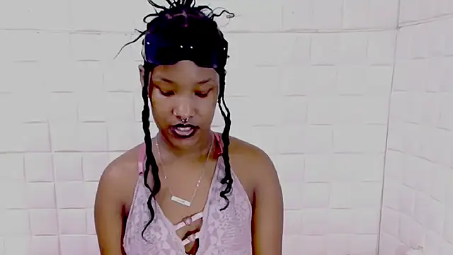 EroticSexyPrada webcam