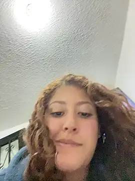 Amber_rosse_outdoors webcam