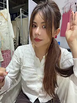 美女Selenaaaaa-在线直播