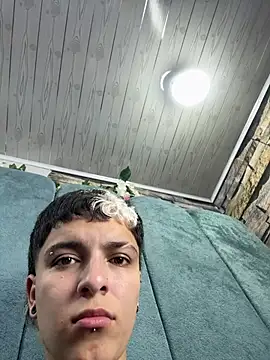 Megan_Thompson_ webcam