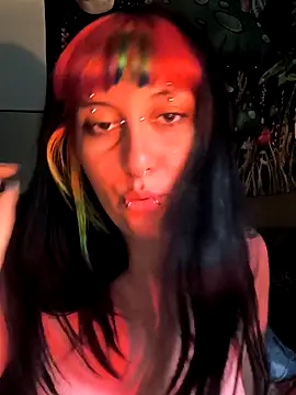 Lola_bunnyboll's room